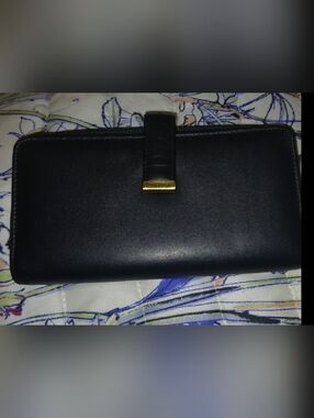 Dopp Black and Gold Travel Wallet